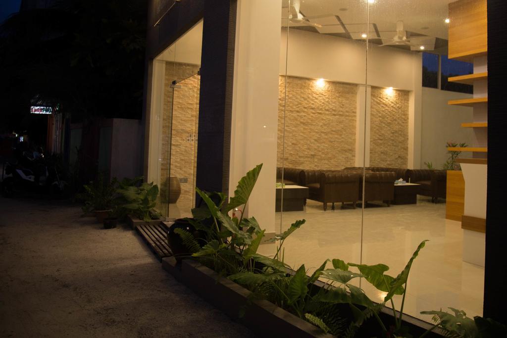 Kuredhi Beach Inn Maafushi Kültér fotó