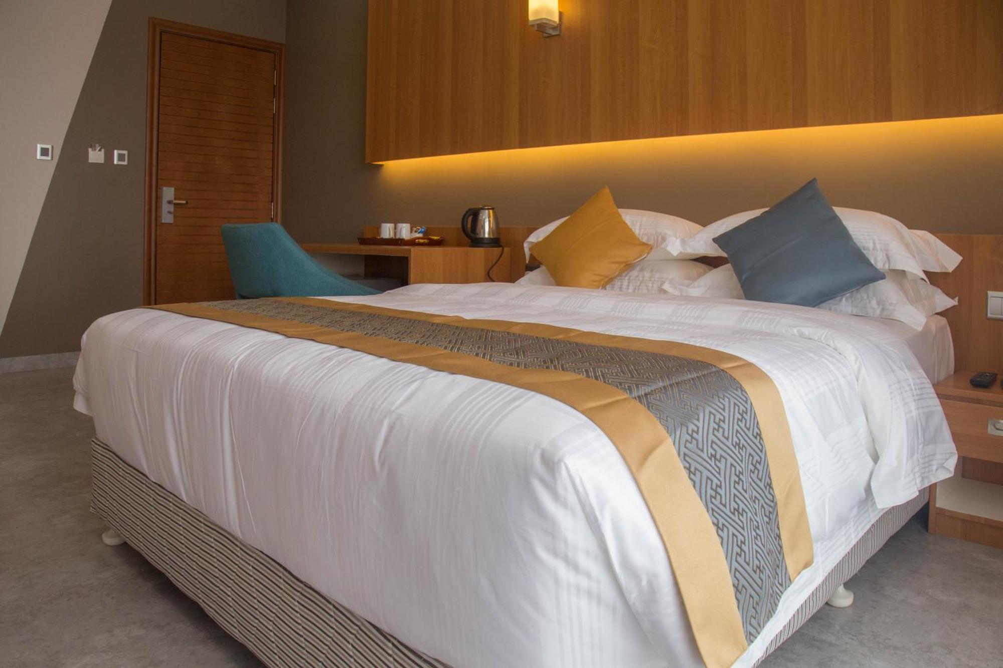 Kuredhi Beach Inn Maafushi Kültér fotó