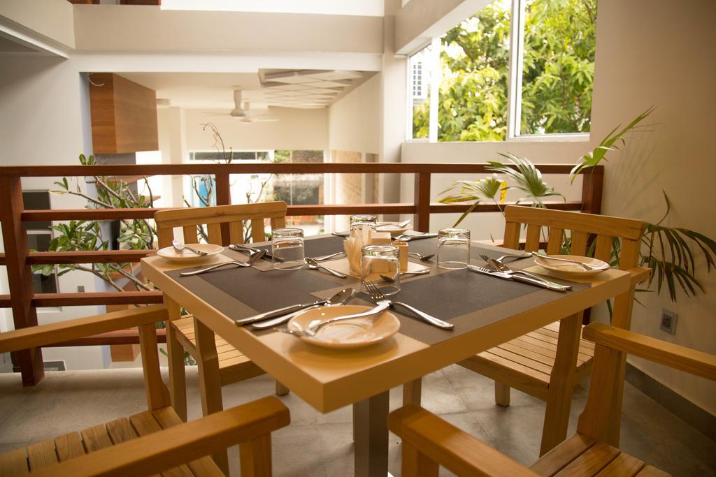 Kuredhi Beach Inn Maafushi Kültér fotó