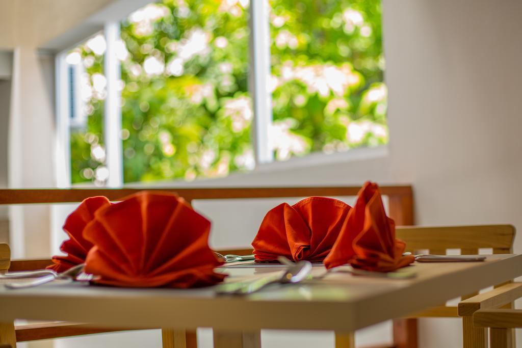 Kuredhi Beach Inn Maafushi Kültér fotó