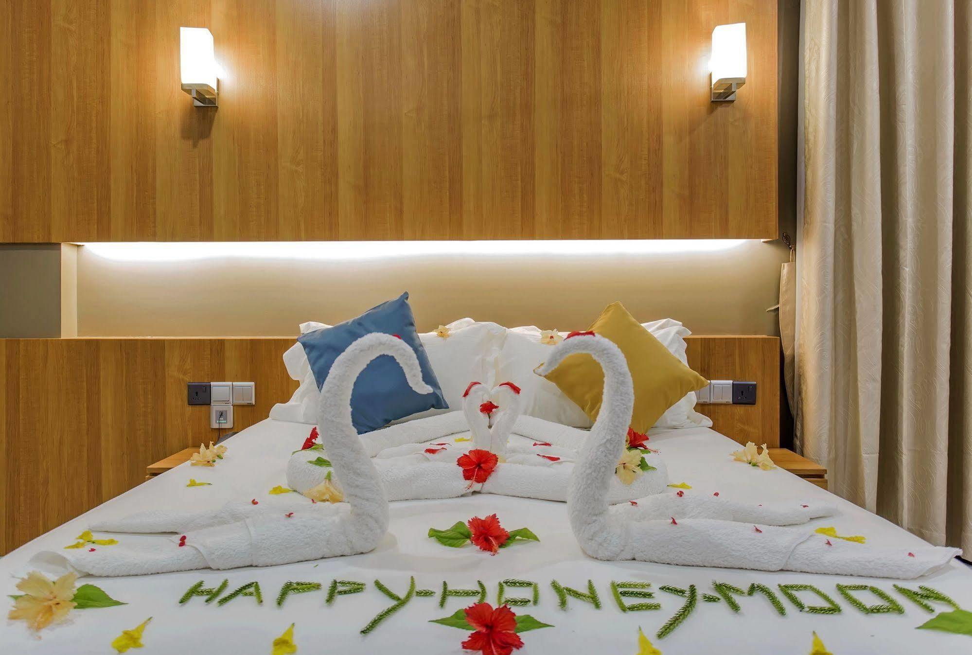 Kuredhi Beach Inn Maafushi Kültér fotó