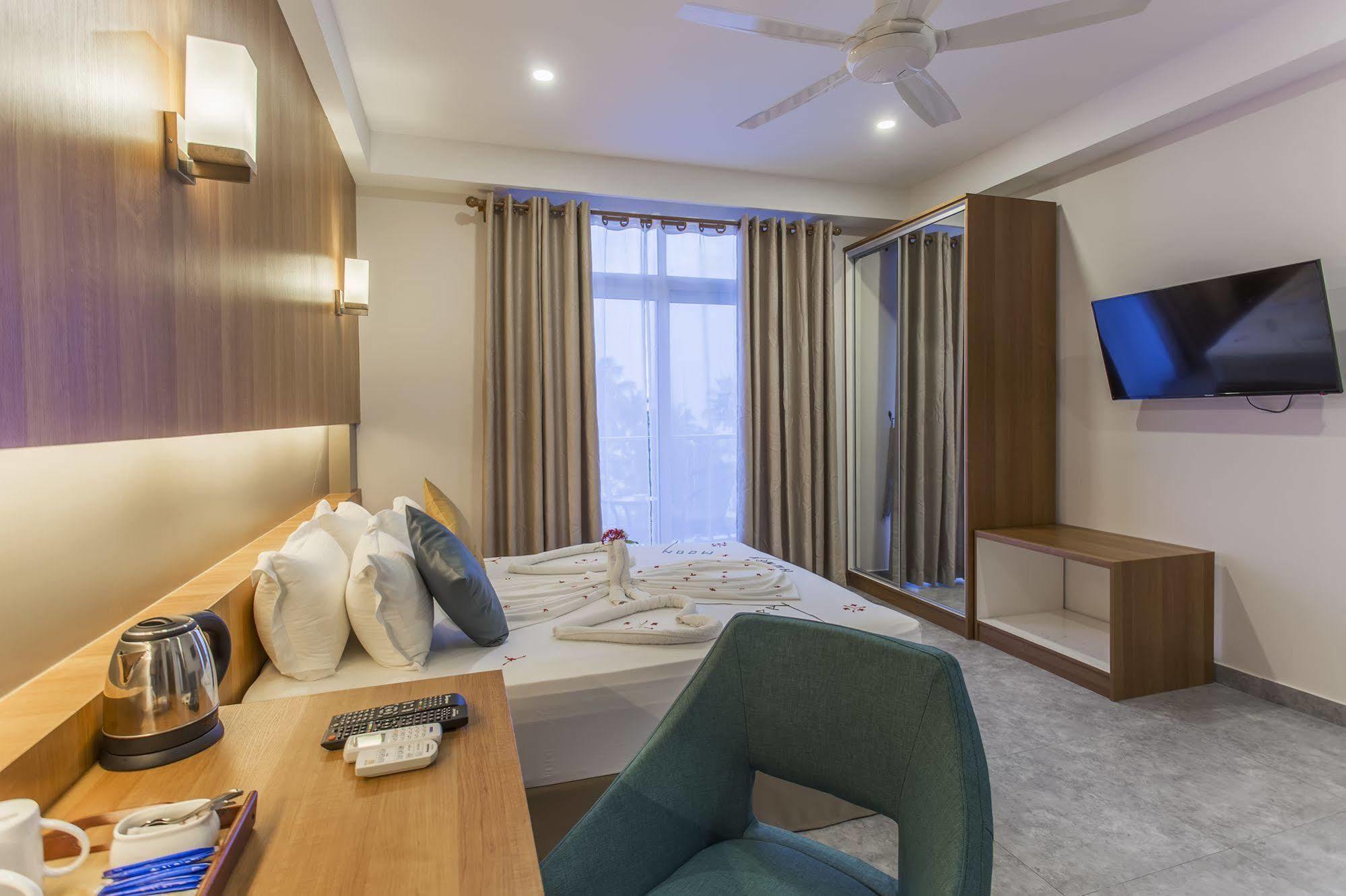 Kuredhi Beach Inn Maafushi Kültér fotó