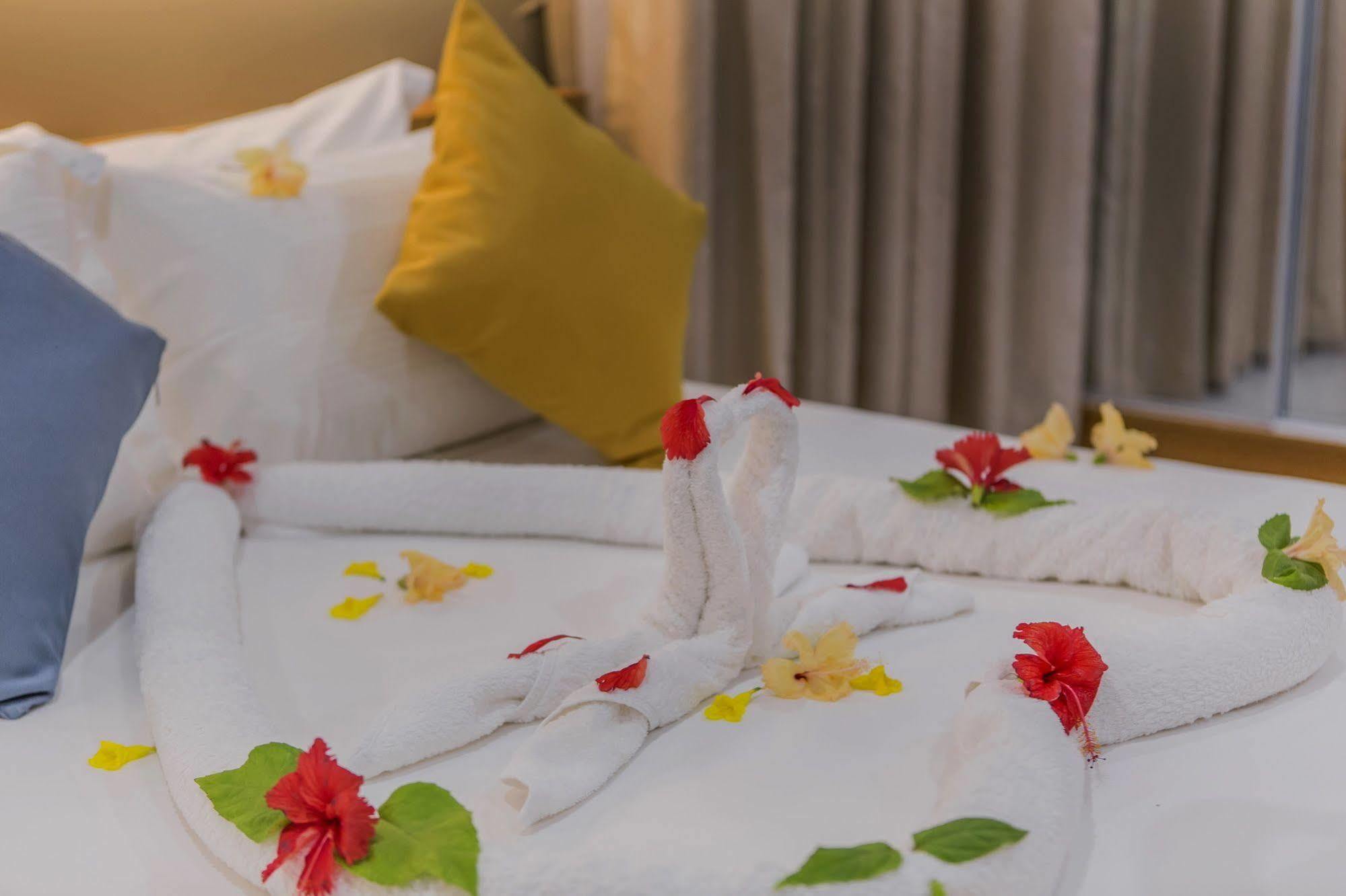 Kuredhi Beach Inn Maafushi Kültér fotó