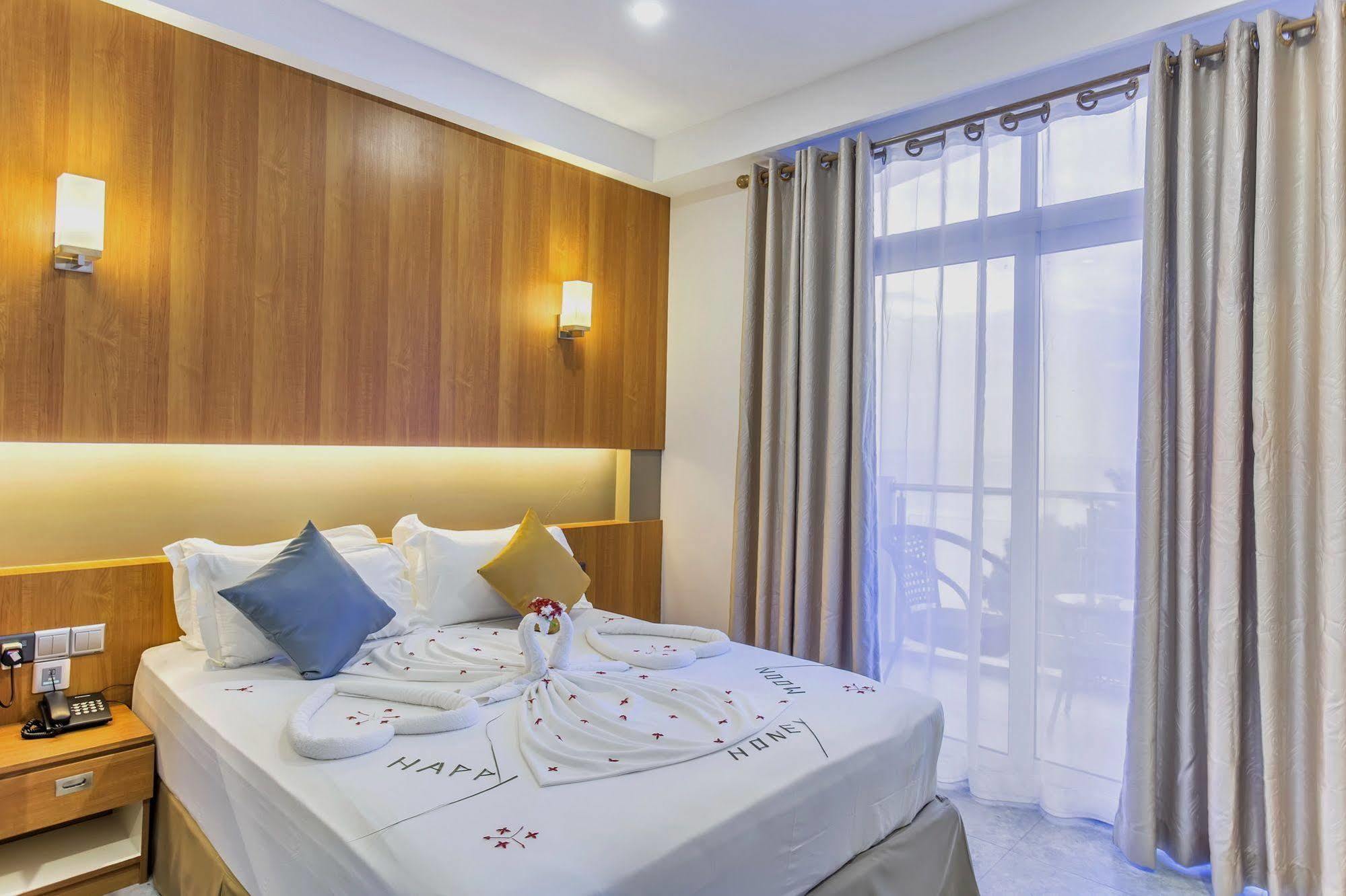 Kuredhi Beach Inn Maafushi Kültér fotó
