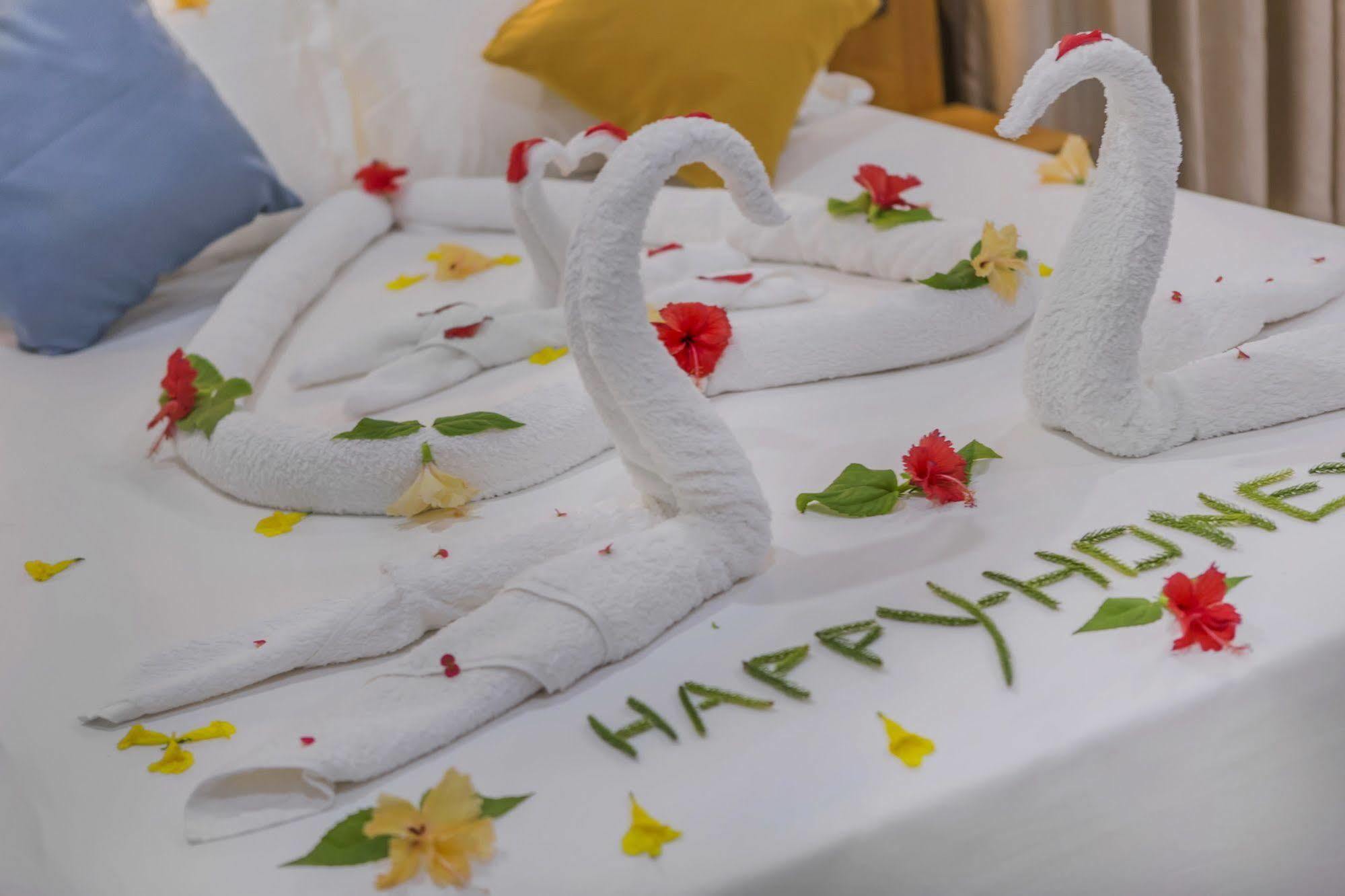 Kuredhi Beach Inn Maafushi Kültér fotó