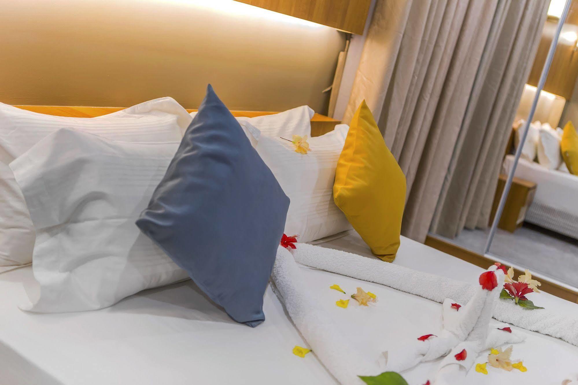 Kuredhi Beach Inn Maafushi Kültér fotó
