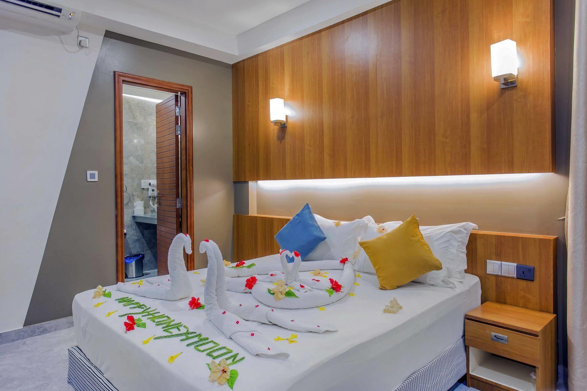 Kuredhi Beach Inn Maafushi Kültér fotó